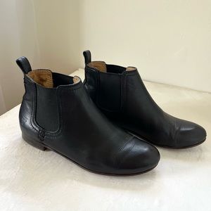 Frye Chelsea Boots Size 6